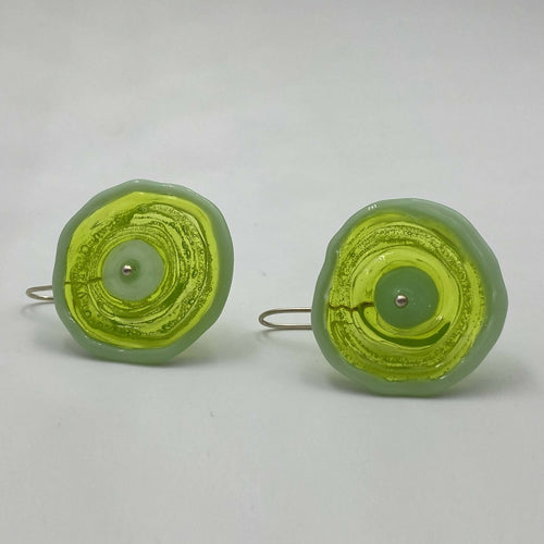 boucles_doreilles_coquelicot_disque_vert_prairie_et_vert_celadon_lathoumetie_helene copie | EMPREINTES Paris - EMPREINTES Paris