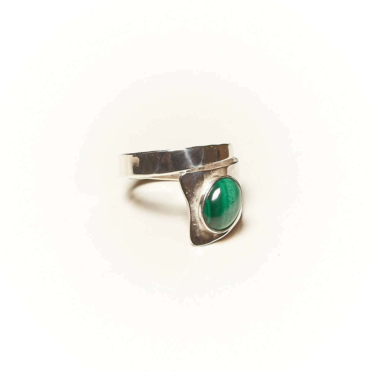 Bague ROMAE en argent avec une malachite. | EMPREINTES Paris