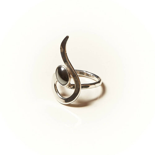Bague LIZAE en argent avec une hématite. | EMPREINTES Paris - EMPREINTES Paris