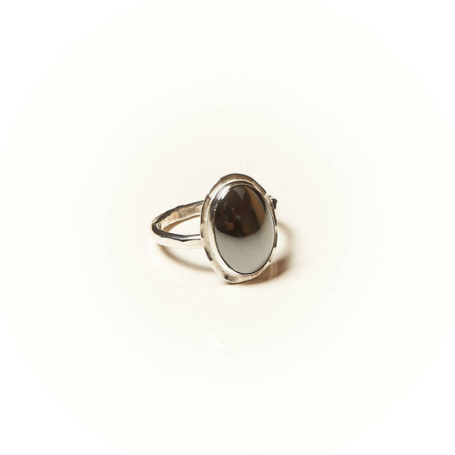 Bague GLAIA en argent avec une hématite. | EMPREINTES Paris - EMPREINTES Paris