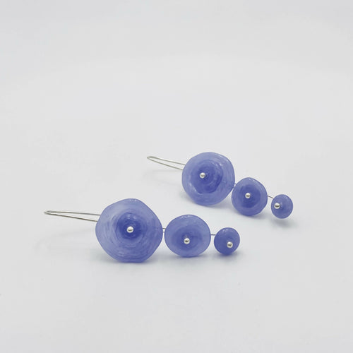 Boucles d'oreilles ricochets bleu violet clair opalescent | EMPREINTES Paris - EMPREINTES Paris