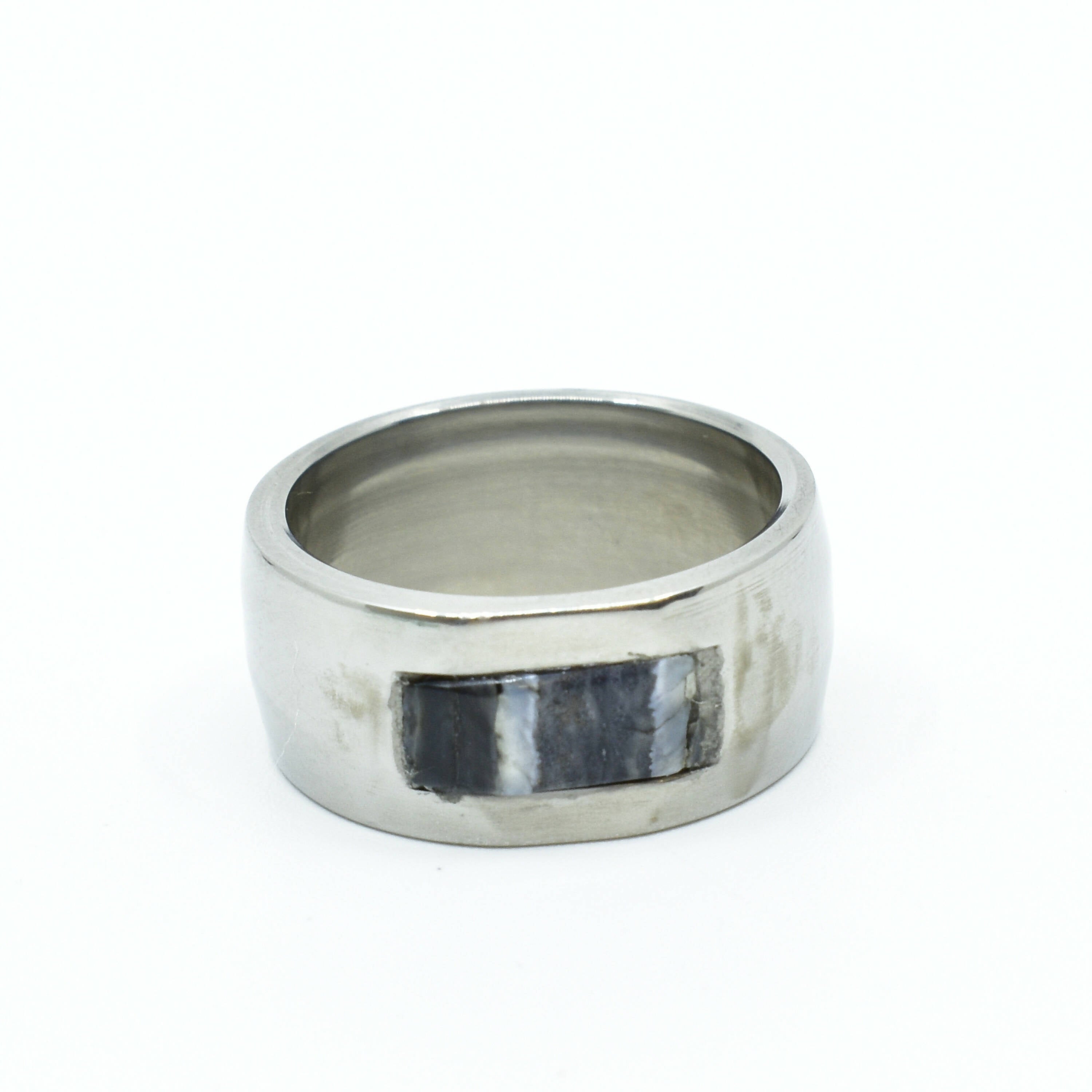 Bague titane et inser en Molaire de Mammouth | EMPREINTES Paris