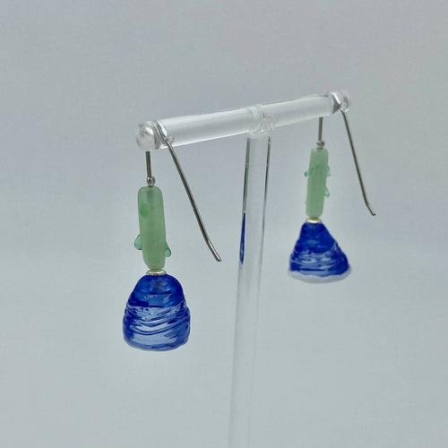 Boucles d'oreilles petites corolles bleues sur tiges | EMPREINTES Paris - EMPREINTES Paris