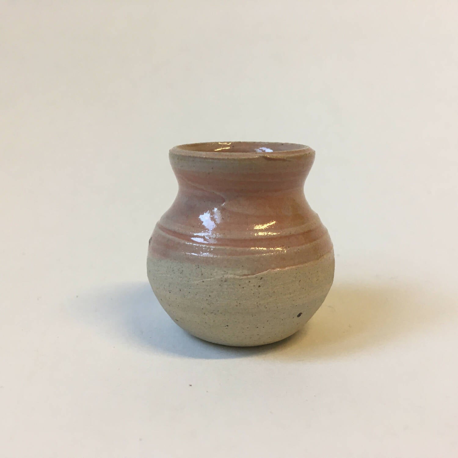 Petit Vase Rose clair en grès | EMPREINTES Paris