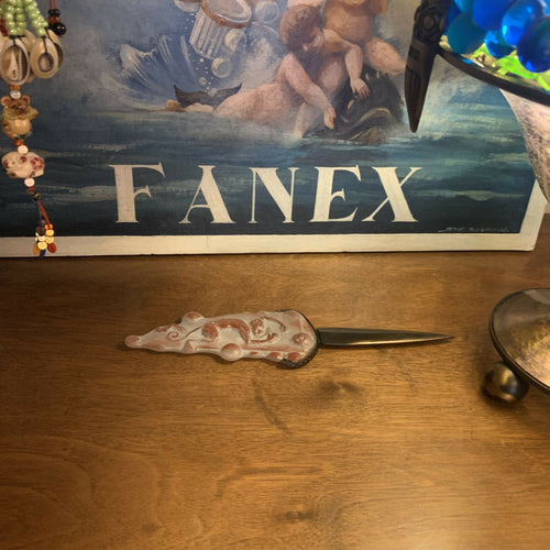 ouvre-lettre singe rouge couteau artisanal cadeau homme objet de collection unique original en cristal moulé | EMPREINTES Paris - EMPREINTES Paris