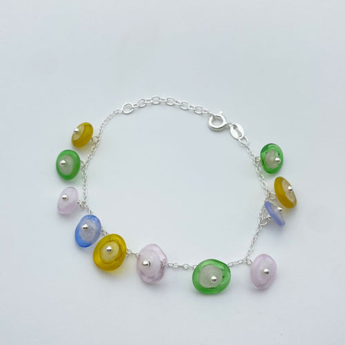 bracelet_en_perles_en_verre_multicolore_montees_sur_une_chaine_en_argent_lathoumetie_helene copie | EMPREINTES Paris - EMPREINTES Paris