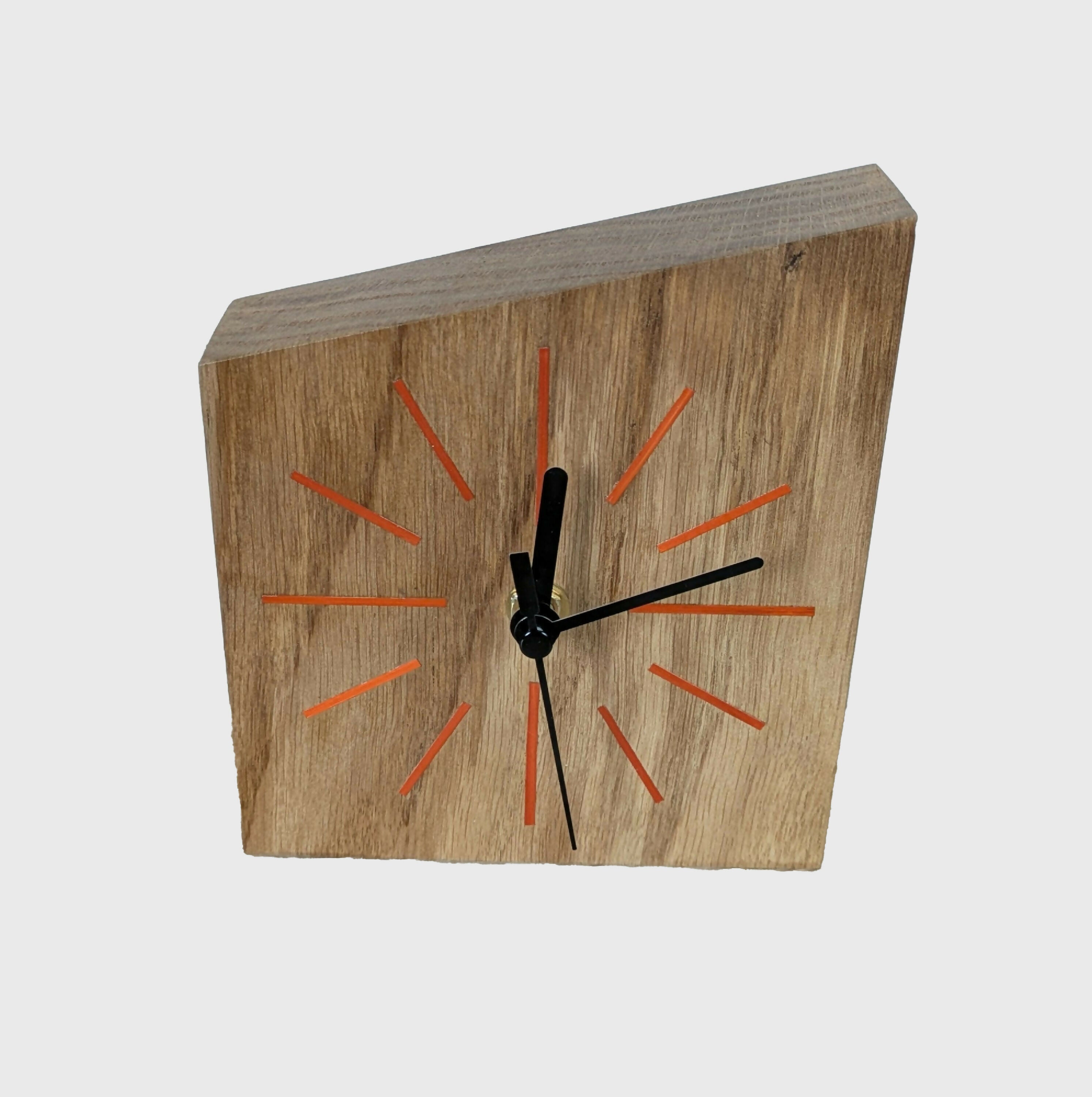 Horloge de bureau en Chêne massif et Marqueterie de paille Orange | EMPREINTES Paris