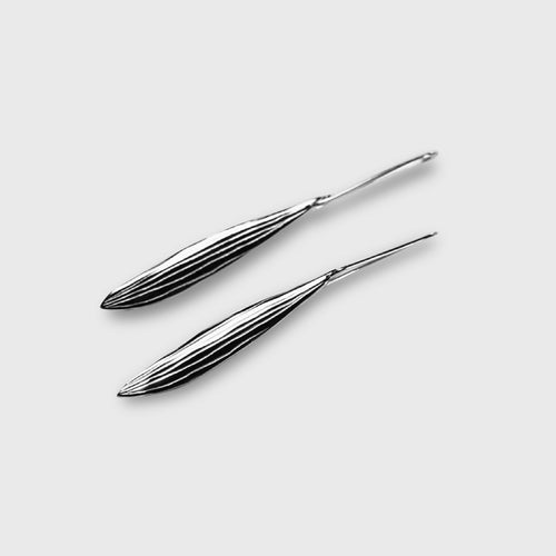 Boucles d'oreilles pendantes feuilles d'olivier en argent massif recyclé | EMPREINTES Paris - EMPREINTES Paris