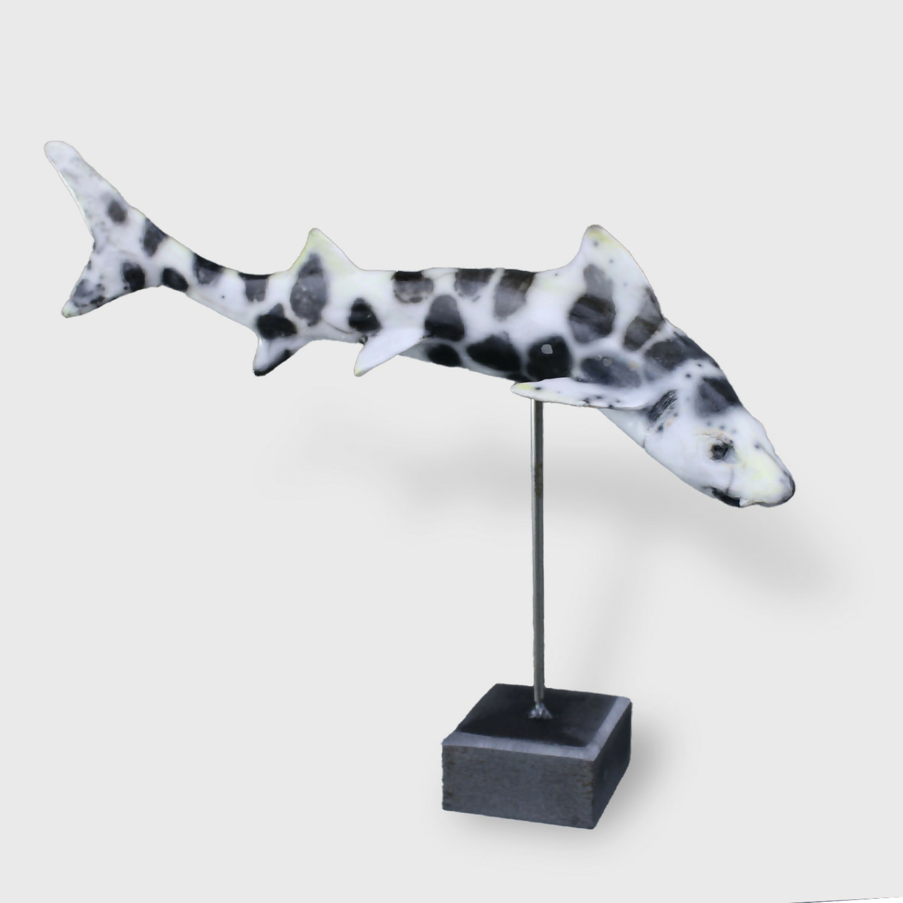 sculpture_requin_leopard_en_raku_nu_sara_grace_wevill copie | EMPREINTES Paris