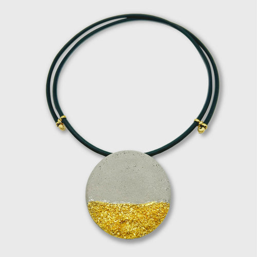 grand_collier_ines_en_beton_sable_et_feuille_dor_icy_mouse copie | EMPREINTES Paris - EMPREINTES Paris
