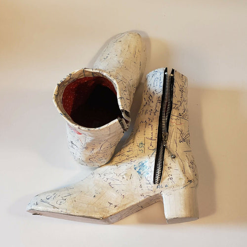 sculpture_papier_boots_blanches_zippees_laurence_lehel copie | EMPREINTES Paris - EMPREINTES Paris