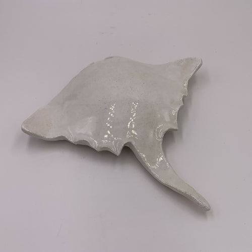 sculpture_moyenne_raie_manta_en_gres_blanc_veronique_prenant copie | EMPREINTES Paris - EMPREINTES Paris