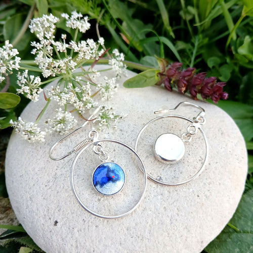 boucles_doreilles_creoles_dargent_en_email_sur_feuille_dargent_les_emaux_arediens_lemail_grand_feu_de_limoges copie | EMPREINTES Paris - EMPREINTES Paris