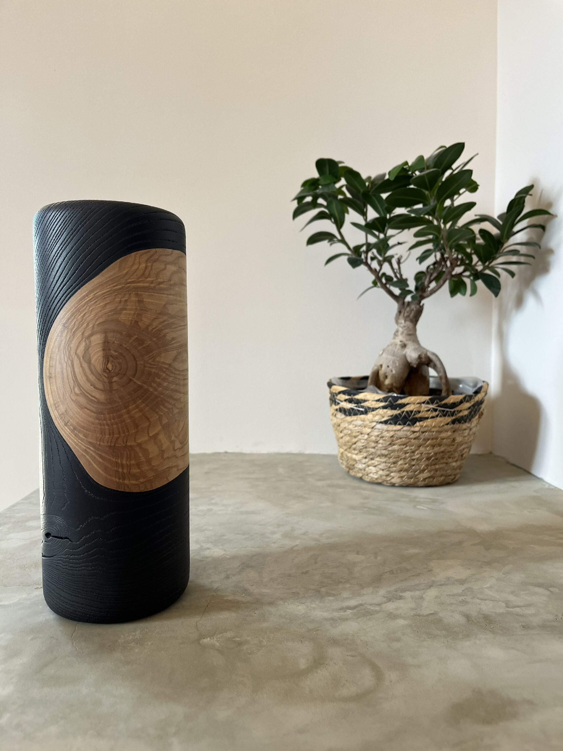 Cylindre Noir Naturel II | EMPREINTES Paris