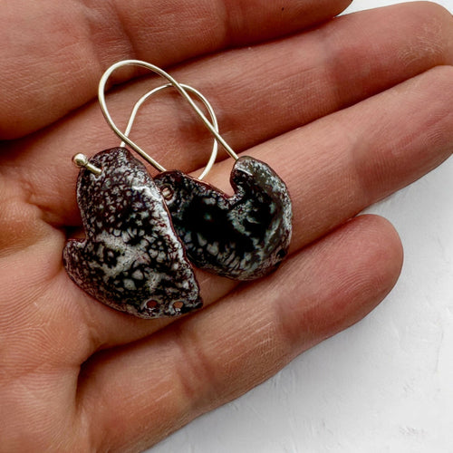 boucles_doreilles_coeurs_corbeaux_emaux_emoi copie | EMPREINTES Paris - EMPREINTES Paris