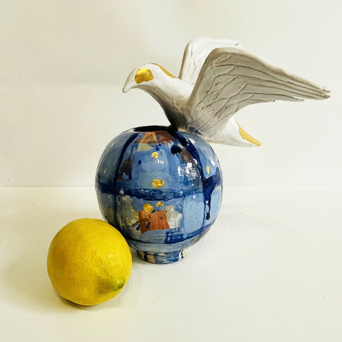 Vase boule bleu à l'Oiseau Blanc et Or | EMPREINTES Paris - EMPREINTES Paris