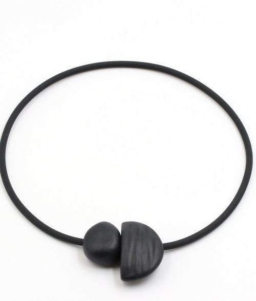 collier_leo_asymetrique_en_ceramique_ajustable_andreani_creations copie | EMPREINTES Paris - EMPREINTES Paris