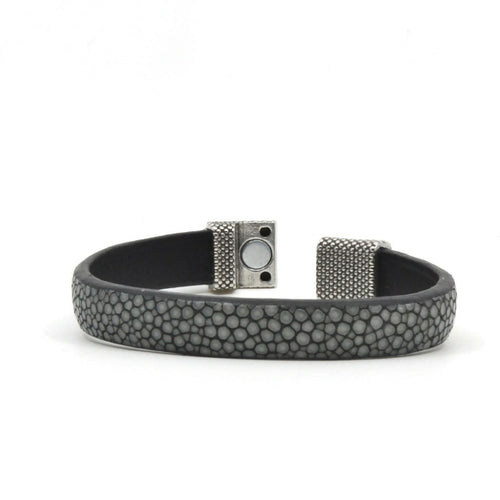 bracelet_en_galuchat_gris_fermoir_grain_detain_sylvie_zarnowski copie | EMPREINTES Paris - EMPREINTES Paris