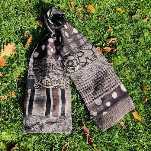 Écharpe intemporelle homme- Graphique beige | EMPREINTES Paris - EMPREINTES Paris