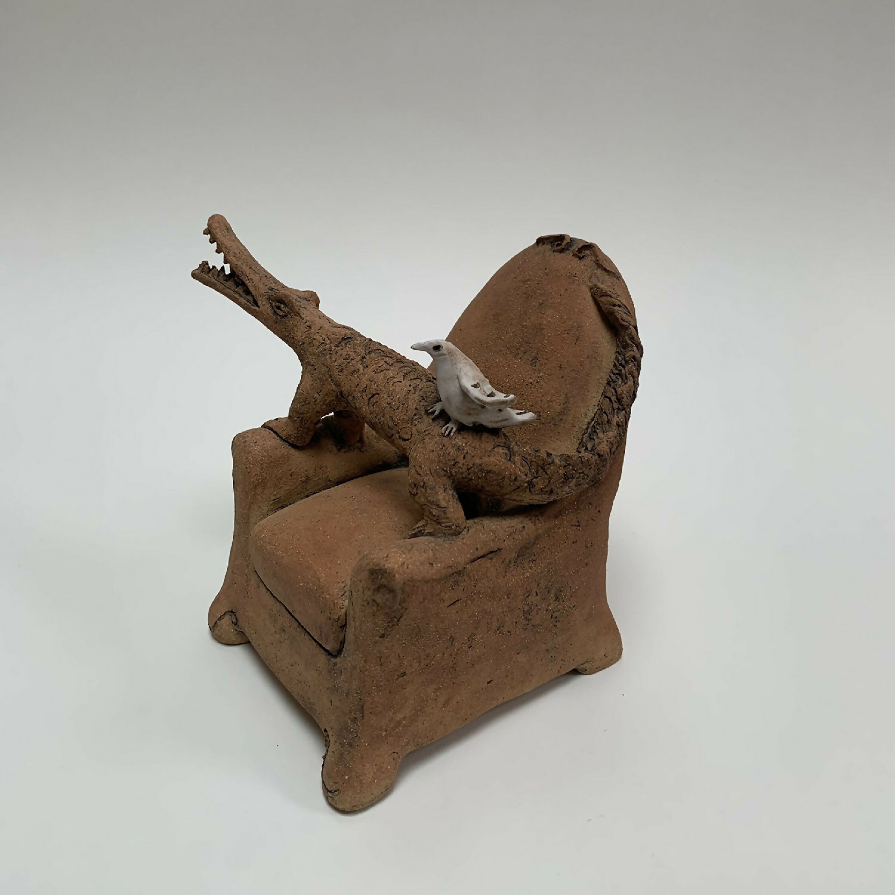 Sculpture Fauteuil crocodile et son oiseau | EMPREINTES Paris