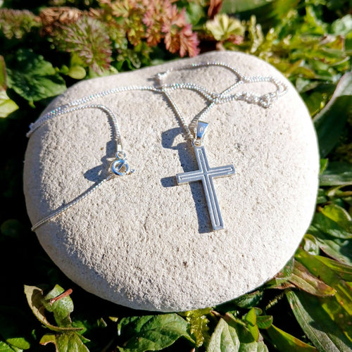 collier_croix_en_email_champleve_sur_argent_les_emaux_arediens_lemail_grand_feu_de_limoges copie | EMPREINTES Paris - EMPREINTES Paris