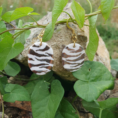 boucles_doreilles_ovales_en_porcelaine_motif_zebres_sara_grace_wevill | EMPREINTES Paris - EMPREINTES Paris