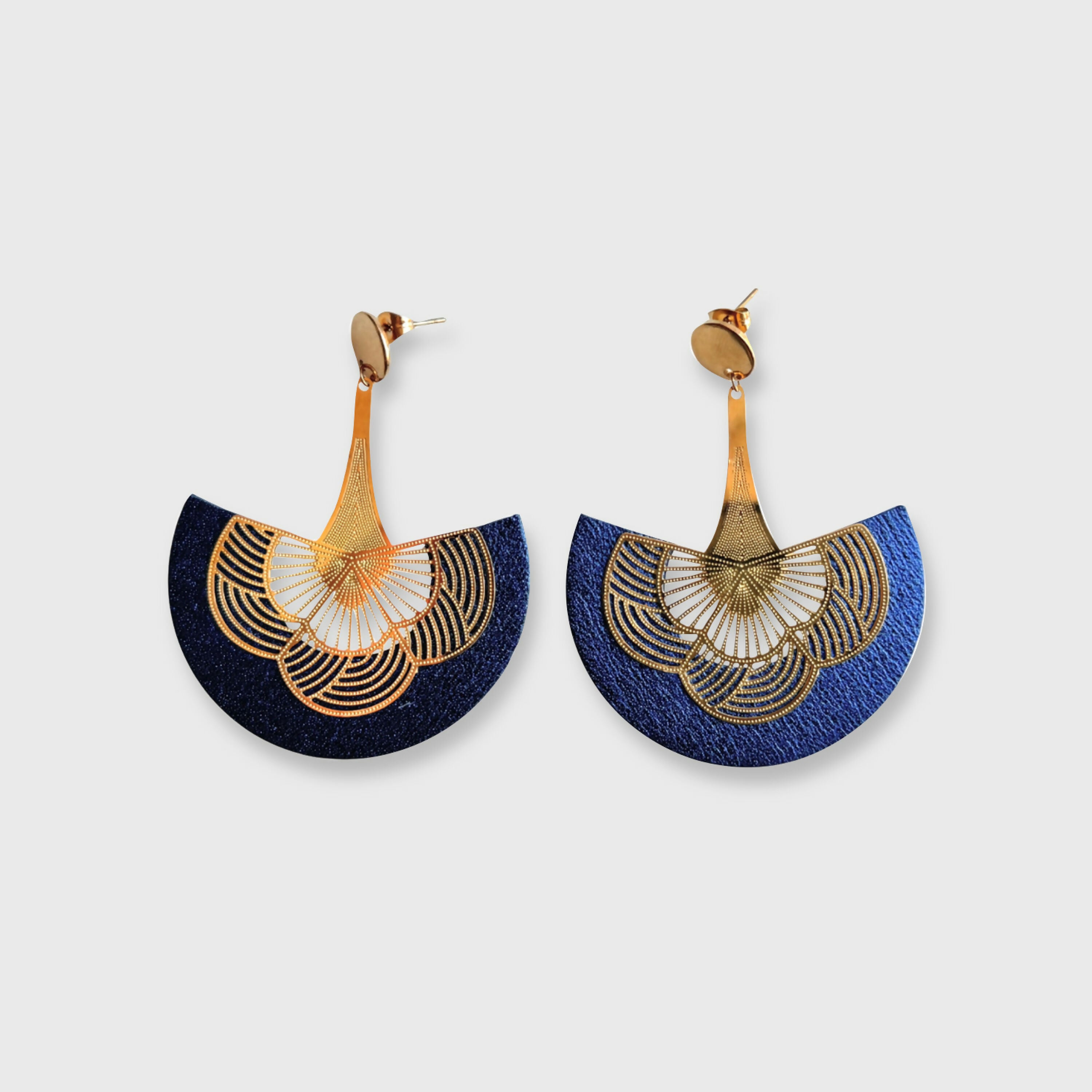 boucles_doreilles_1930_bleues_metallisees_nuance_numero_2_julie_troncin_maroquinerie-Photoroom (2) copie | EMPREINTES Paris