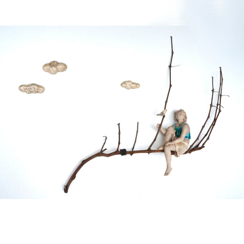 Sculpture personnage sur branche REVERIE | EMPREINTES Paris - EMPREINTES Paris