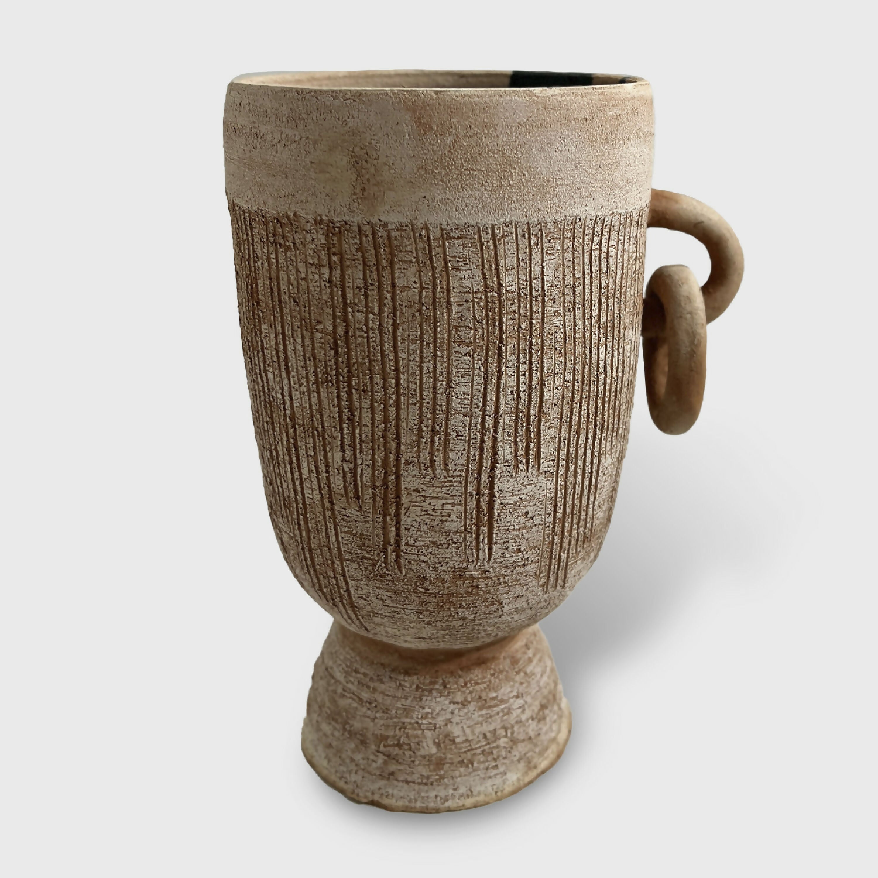 Vase Terracotta texturé à anse et à pied , d