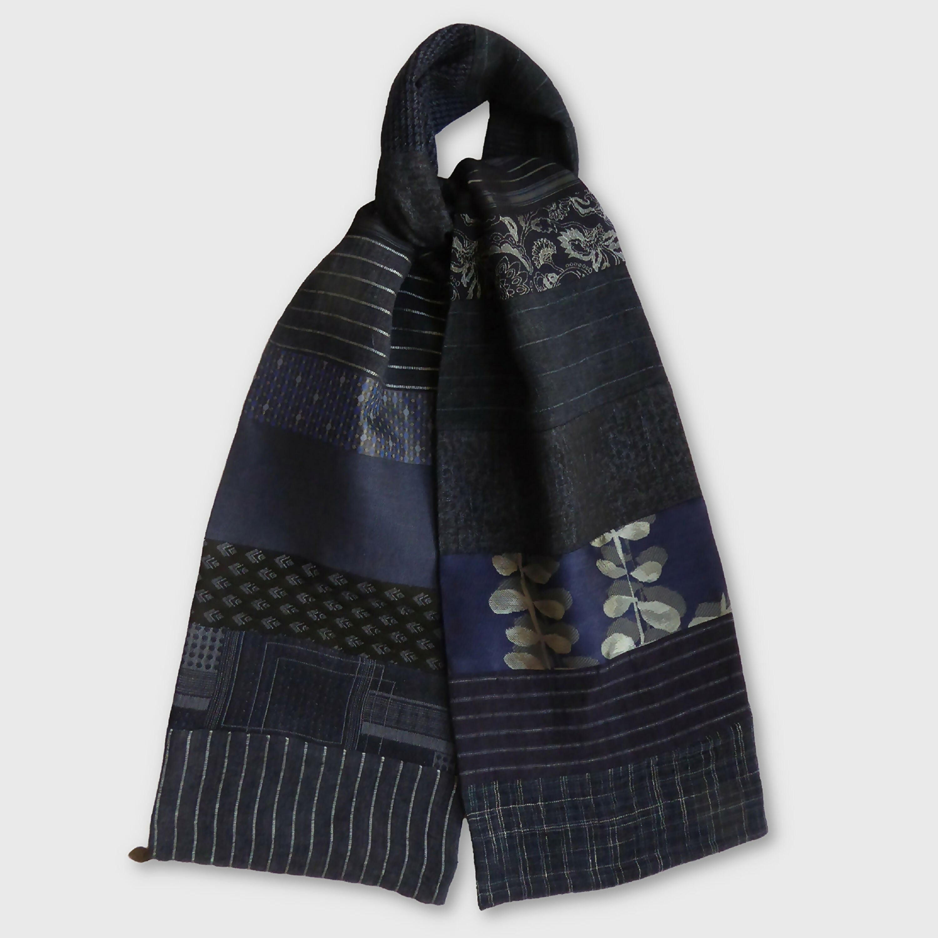 Écharpe intemporelle homme- bleu indigo | EMPREINTES Paris