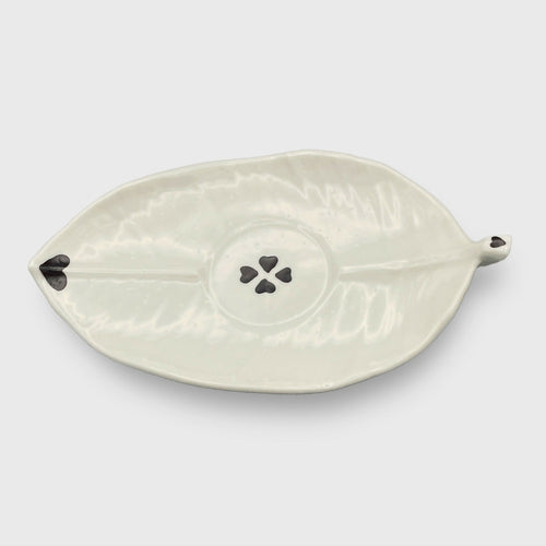 Petit Cœur soucoupe feuille 7 - Service Parapluie - serena ilari copie | EMPREINTES Paris - EMPREINTES Paris