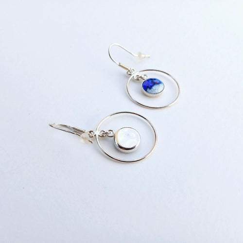 boucles_doreilles_creoles_dargent_en_email_sur_feuille_dargent_les_emaux_arediens_lemail_grand_feu_de_limoges copie | EMPREINTES Paris - EMPREINTES Paris