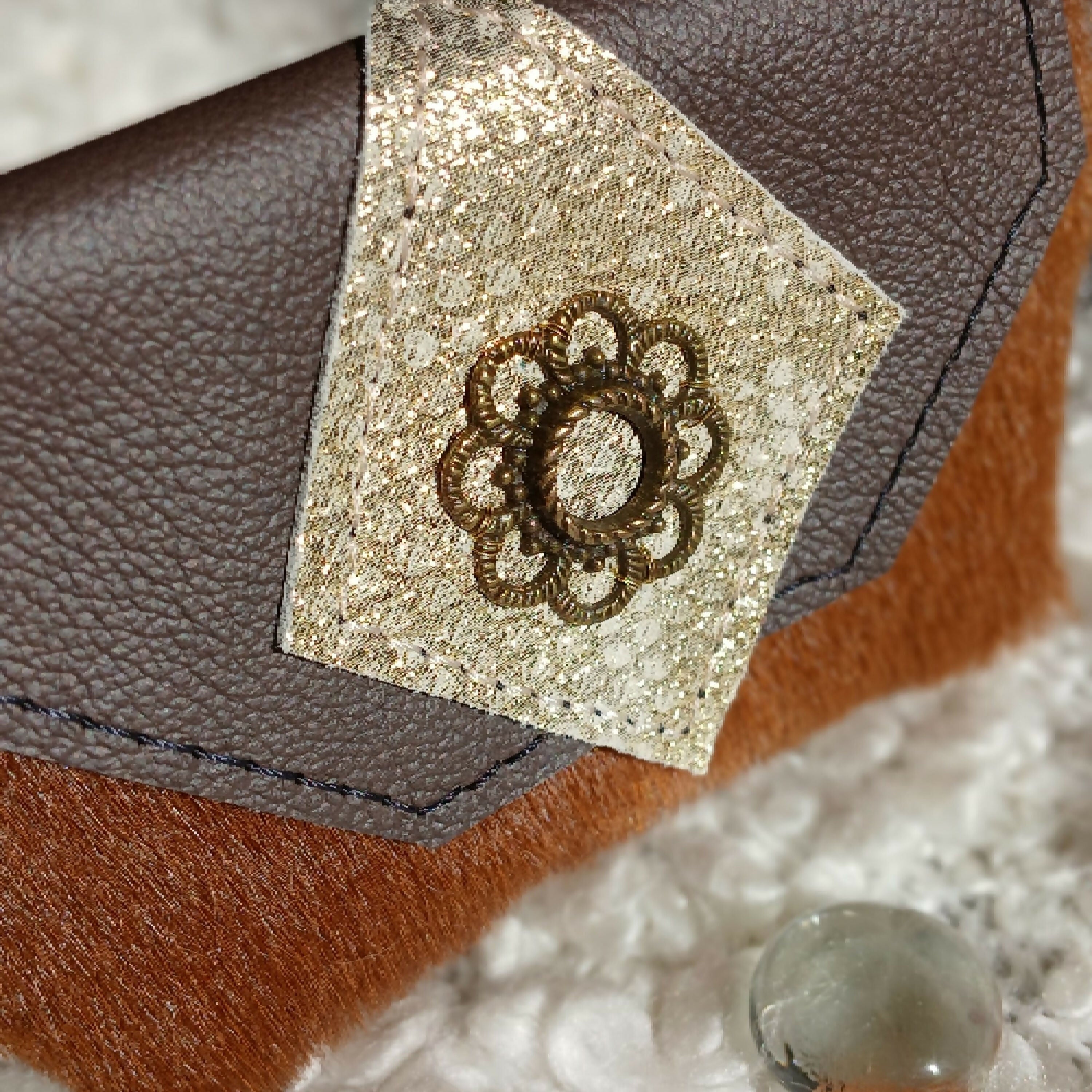 porte_monnaie_totem_occi_tanne copie | EMPREINTES Paris