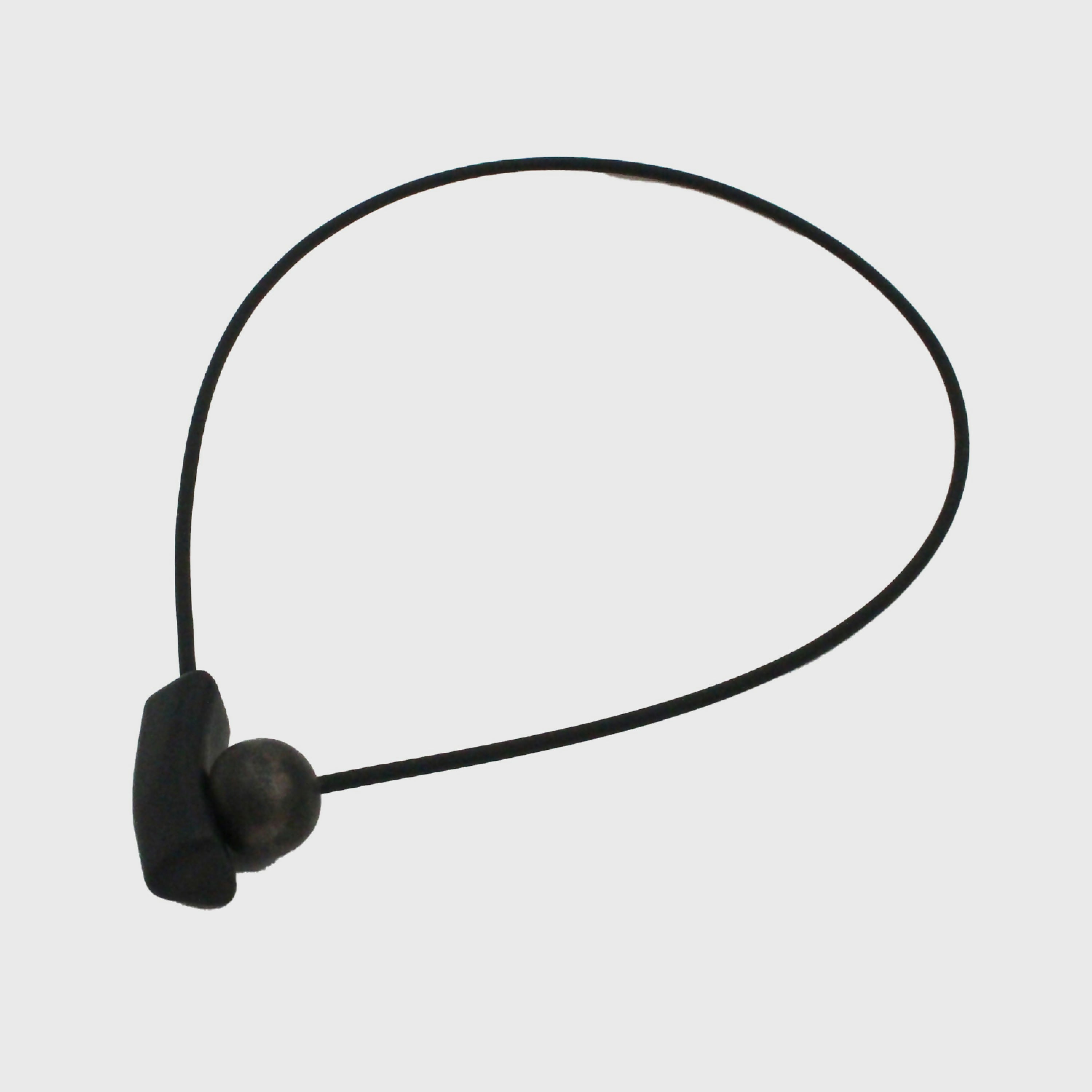 Collier Atome en céramique colorée 1 | EMPREINTES Paris