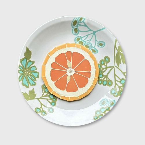 Assiette murale Pamplemousse et fleurs (moyenne) | EMPREINTES Paris - EMPREINTES Paris