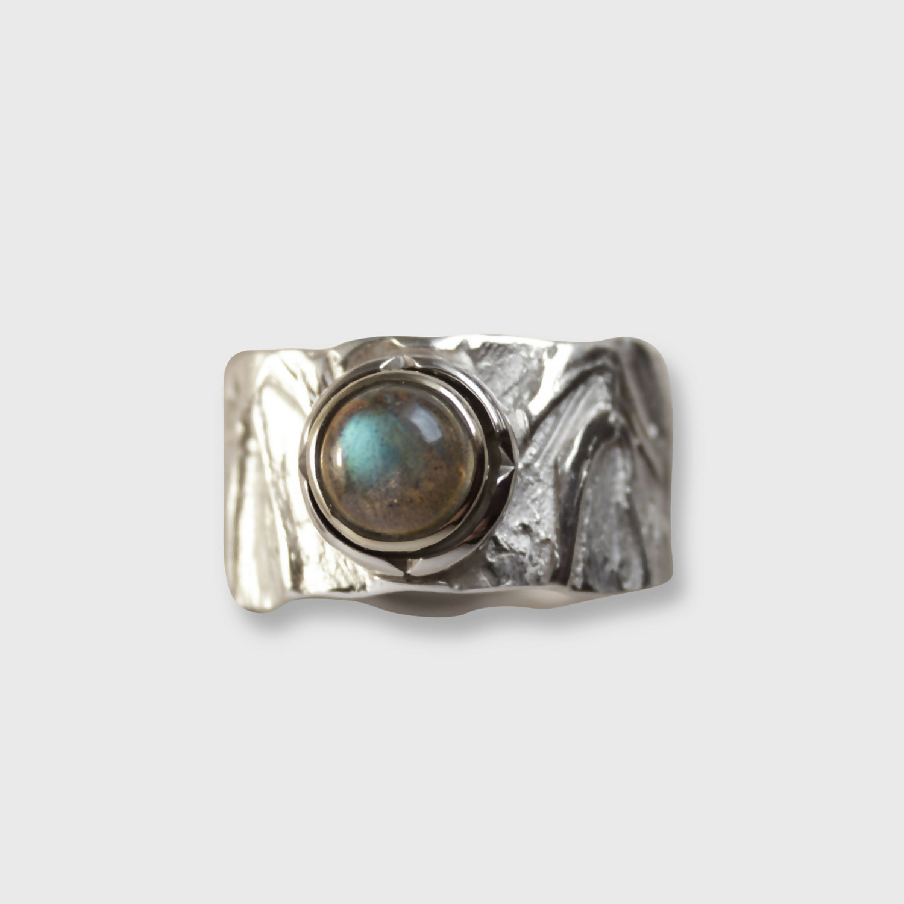 bague_lotus_piece_unique_t53_en_argent_pur_or_et_palladium_avec_labradorite_sol_billeke copie | EMPREINTES Paris