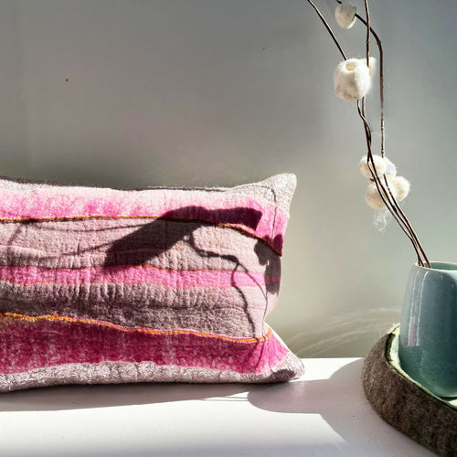 coussin_collection_strates_roses_iv_accords_feutres copie | EMPREINTES Paris - EMPREINTES Paris