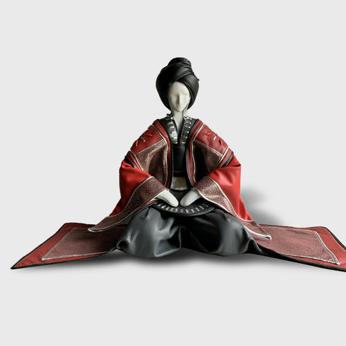 sculpture_geisha_rouge_sculpture_cuir_annie_delemarle copie | EMPREINTES Paris - EMPREINTES Paris