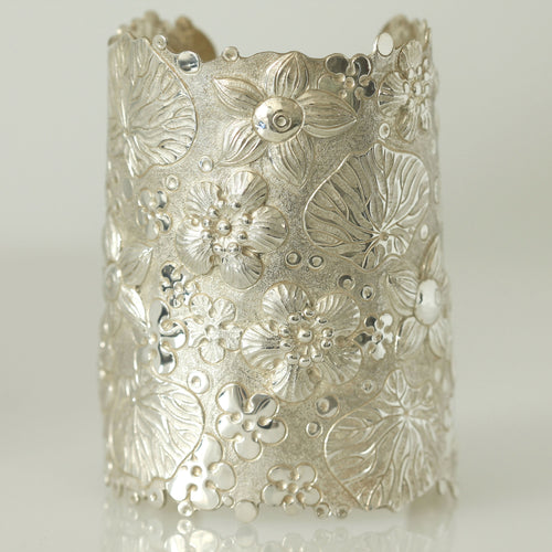 manchette_carpe_diem_xxl_argent_massif_9501000_criska copie | EMPREINTES Paris - EMPREINTES Paris