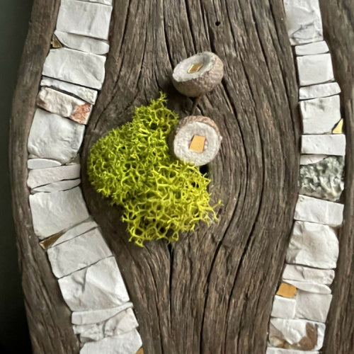 tableau_bois_mosaique_lichen_cupules_musea_mosaique copie | EMPREINTES Paris - EMPREINTES Paris