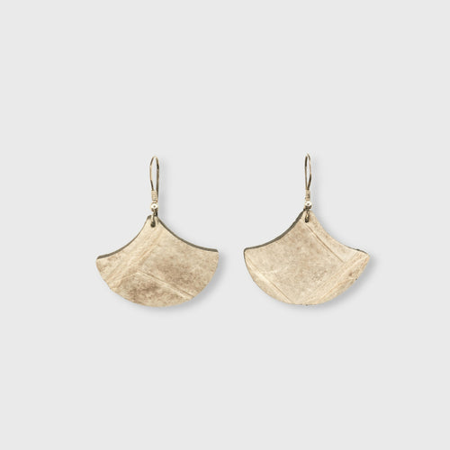 boucles_doreilles_gingko_himalaya_3cm_julie_troncin_maroquinerie copie | EMPREINTES Paris - EMPREINTES Paris
