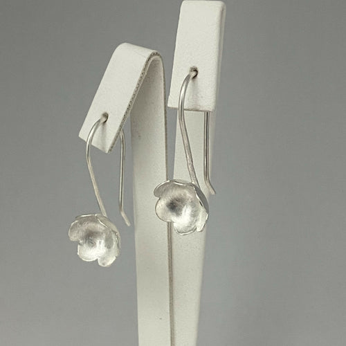 boucles_doreilles_fleurs_en_argent_massif_martele_artyssia copie | EMPREINTES Paris - EMPREINTES Paris