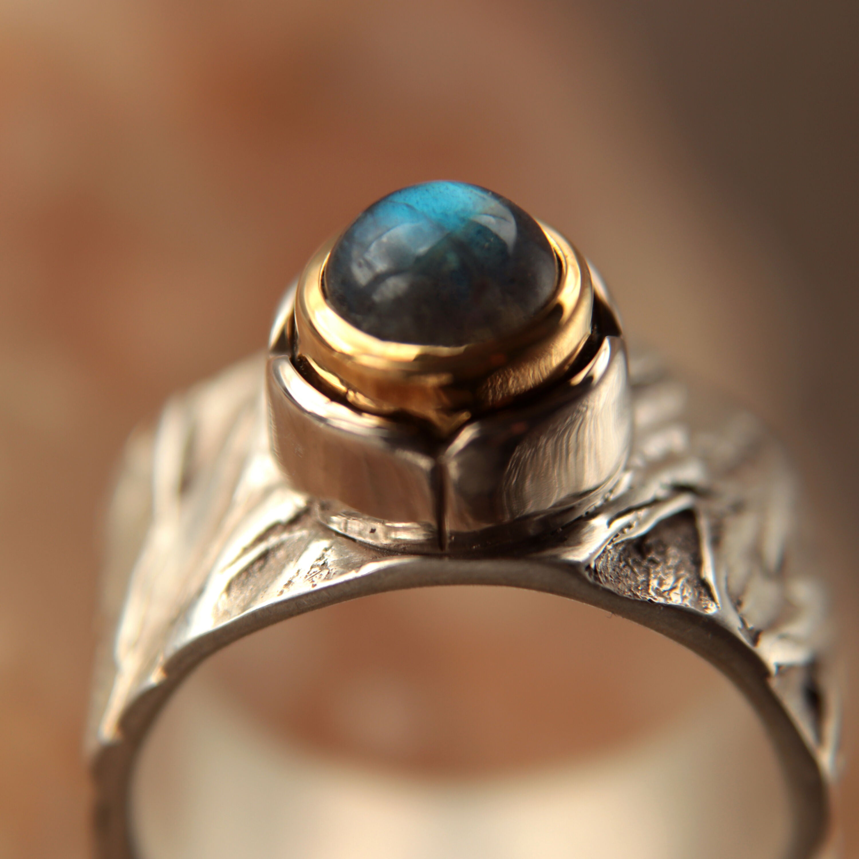 bague_loto_iv_piece_unique_t58_en_argent_pur_or_et_palladium_avec_labradorite_sol_billeke copie | EMPREINTES Paris