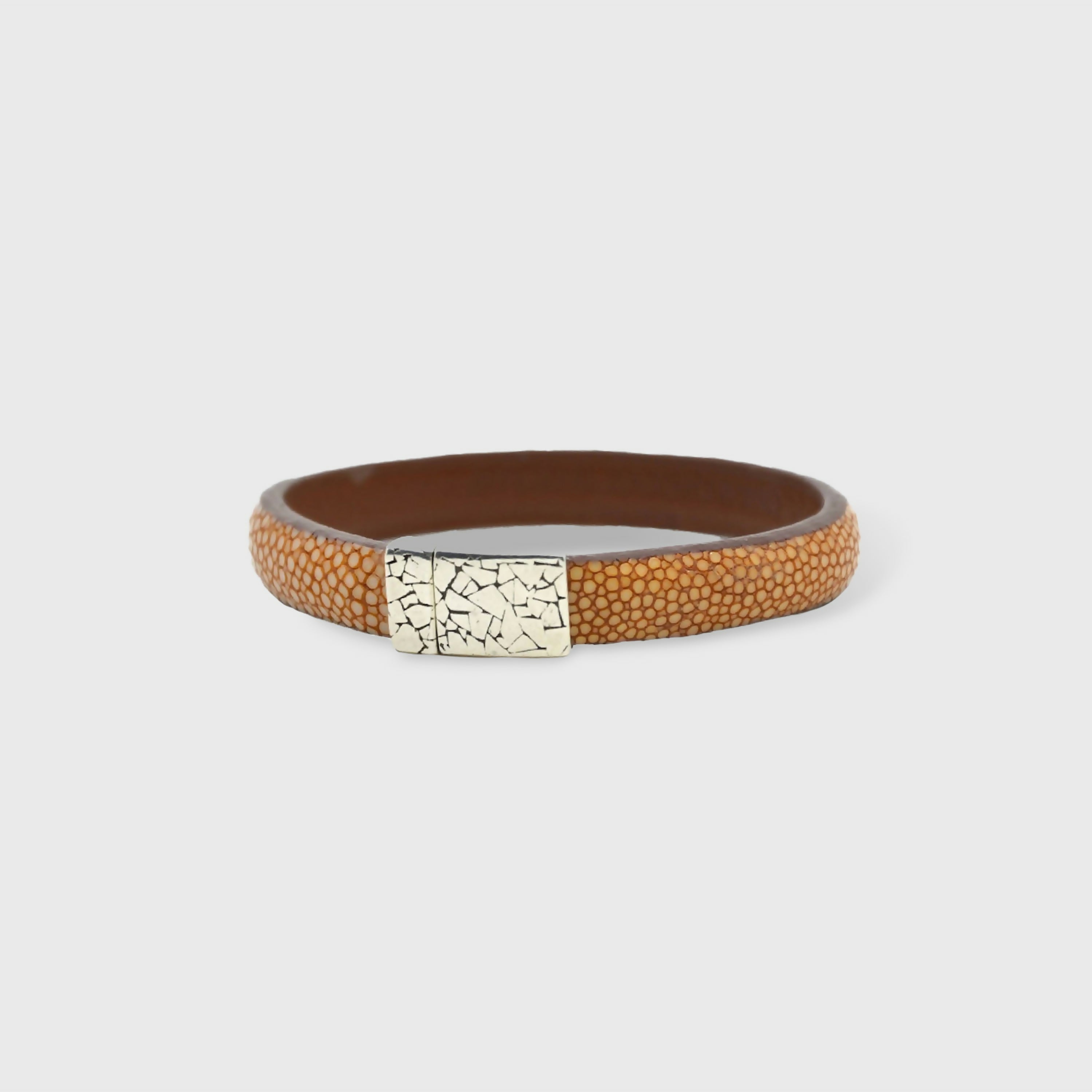 bracelet_en_galuchat_camel_fermoir_sirena_sylvie_zarnowski copie | EMPREINTES Paris