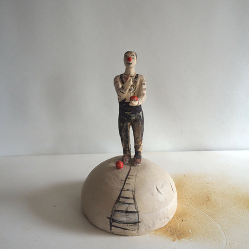 sculpture_clown_jongleur_sur_demi_sphere_marie_helene_valladeh copie | EMPREINTES Paris - EMPREINTES Paris