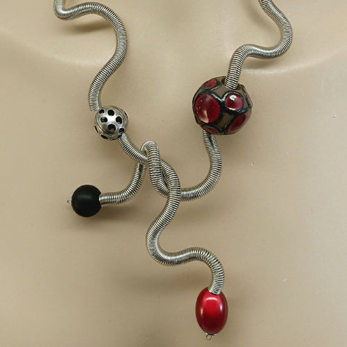 collier_boa_rouge_sandrine_giraud_creations1 copie | EMPREINTES Paris - EMPREINTES Paris