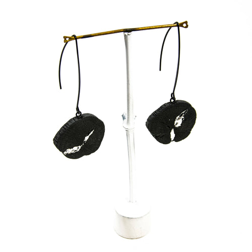 boucles_doreilles_kuro_palla_fuli_kintsugi_4_charcoal_eskimeit copie | EMPREINTES Paris - EMPREINTES Paris