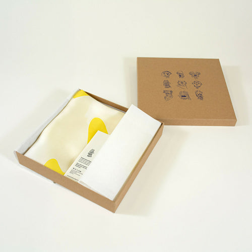 carre_de_soie_nebuleuse_jaune_et_blanc_prelude_dans_la_pampa copie | EMPREINTES Paris - EMPREINTES Paris