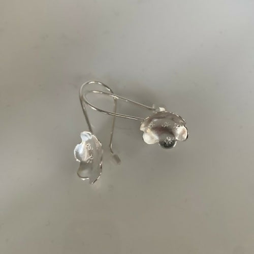 boucles_doreilles_fleurs_en_argent_massif_martele_artyssia copie | EMPREINTES Paris - EMPREINTES Paris