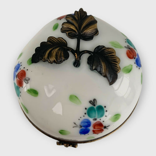 cadeau-blanc_decoration-coccinelle_romantique-amoureux_oiseau-chantant_automate_cadeau-amoureux_saint-Valentin_cadeau-naissance_fete-bebe_boite-a-musique_enfantin_noce-de-porcelaine_fete-des-meres_oeuf-faberge_oeuf-collection_collection-classique_cadeau-fin-annee_cadeaux-maitresses_noce-de-porcelaine | EMPREINTES Paris - EMPREINTES Paris